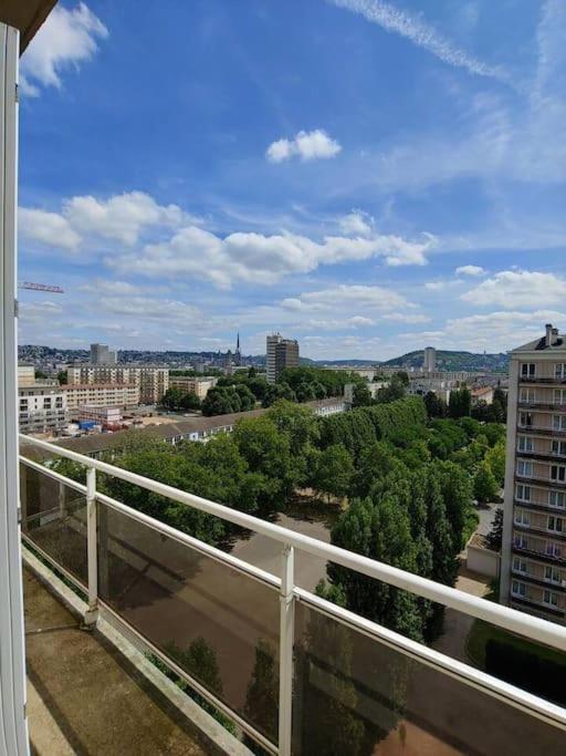 Spacieux F4 Avec Vue Panoramique Et 2 Places De Parking Rouen Zewnętrze zdjęcie
